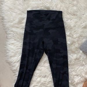 Lululemon camo align leggings 25’